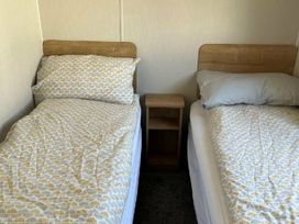Trecco Bay - Holiday Accommodation 15908 - Somerset & Wiltshire - 1185862 - thumbnail photo 6