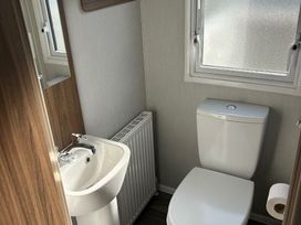 Marton Mere Holiday Village - Holiday Accommodation 15909 - Lake District - 1185863 - thumbnail photo 4