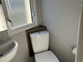 Marton Mere Holiday Village - Holiday Accommodation 15909 - Lake District - 1185863 - thumbnail photo 5