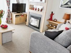 Hopton Holiday Village - Holiday Accommodation 1593 - Suffolk & Essex - 1185869 - thumbnail photo 2