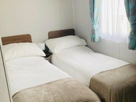 Penally Court - Holiday Accommodation 15943 - South Wales - 1185871 - thumbnail photo 8