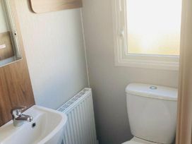 Penally Court - Holiday Accommodation 15943 - South Wales - 1185871 - thumbnail photo 11