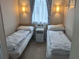Greenacres Holiday Park - Holiday Accommodation 15953 - North Wales - 1185873 - thumbnail photo 10