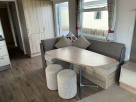 Unity Holiday Resort - Holiday Accommodation 15970 - Somerset & Wiltshire - 1185877 - thumbnail photo 4