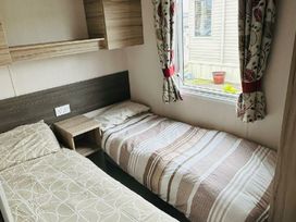 Unity Holiday Resort - Holiday Accommodation 15970 - Somerset & Wiltshire - 1185877 - thumbnail photo 8