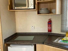 Silver Beach Caravan Park - Holiday Accommodation 15994 - Lincolnshire - 1185884 - thumbnail photo 8