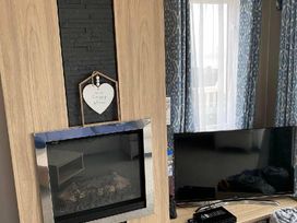 Tattershall Lakes Country Park - Holiday Accommodation 16007 - Lincolnshire - 1185887 - thumbnail photo 4