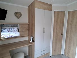 Hafan y Mor Haven - Holiday Accommodation 16015 - North Wales - 1185889 - thumbnail photo 2