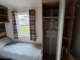 Hafan y Mor Haven - Holiday Accommodation 16015 - North Wales - 1185889 - thumbnail photo 6