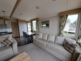 Hafan y Mor Haven - Holiday Accommodation 16015 - North Wales - 1185889 - thumbnail photo 8