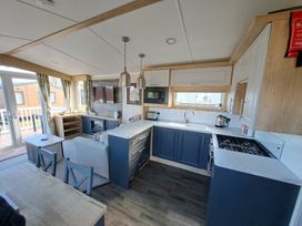 Hafan y Mor Haven - Holiday Accommodation 16015 - North Wales - 1185889 - thumbnail photo 19