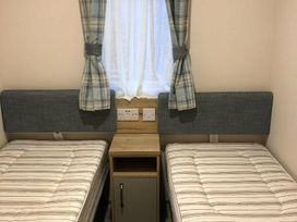 Kingfisher Caravan Park - Holiday Accommodation 16020 - Lincolnshire - 1185891 - thumbnail photo 8