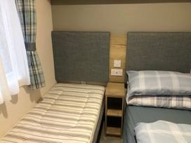 Kingfisher Caravan Park - Holiday Accommodation 16020 - Lincolnshire - 1185891 - thumbnail photo 9