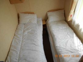 Walshs Holiday Park - Holiday Accommodation 16022 - Lincolnshire - 1185892 - thumbnail photo 3