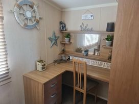 Reighton Sands Holiday Park - Holiday Accommodation 16050 - North Yorkshire (incl. Whitby) - 1185900 - thumbnail photo 11