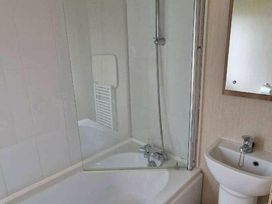 Golden Palm Resort - Holiday Accommodation 16069 - Lincolnshire - 1185905 - thumbnail photo 18