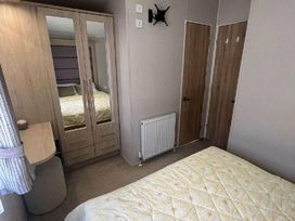 Hopton Holiday Village - Holiday Accommodation 16076 - Suffolk & Essex - 1185908 - thumbnail photo 14