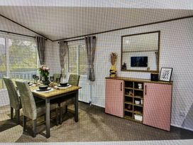 Barmouth Bay Holiday Village - Holiday Accommodation 16089 - Mid Wales - 1185913 - thumbnail photo 4