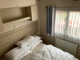Greenacres Holiday Park - Holiday Accommodation 16092 - North Wales - 1185914 - thumbnail photo 3