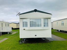 Greenacres Holiday Park - Holiday Accommodation 16092 - North Wales - 1185914 - thumbnail photo 13