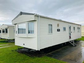 Greenacres Holiday Park - Holiday Accommodation 16092 - North Wales - 1185914 - thumbnail photo 14