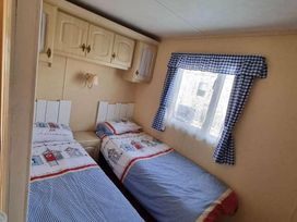 Caister Holiday Park - Holiday Accommodation 16117 - Norfolk - 1185918 - thumbnail photo 13