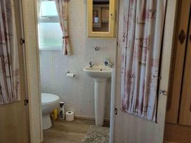 Caister Holiday Park - Holiday Accommodation 16117 - Norfolk - 1185918 - thumbnail photo 14