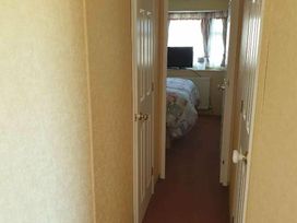 Caister Holiday Park - Holiday Accommodation 16117 - Norfolk - 1185918 - thumbnail photo 17