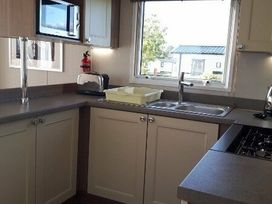 Primrose Valley Holiday Park - Holiday Accommodation 1612 - North Yorkshire (incl. Whitby) - 1185919 - thumbnail photo 8