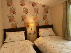 Trecco Bay - Holiday Accommodation 16124 - Somerset & Wiltshire - 1185921 - thumbnail photo 4