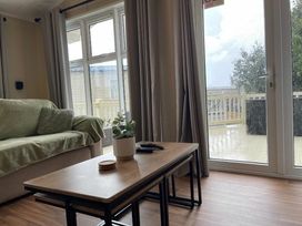 Trecco Bay - Holiday Accommodation 16124 - Somerset & Wiltshire - 1185921 - thumbnail photo 10