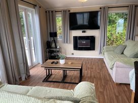 Trecco Bay - Holiday Accommodation 16124 - Somerset & Wiltshire - 1185921 - thumbnail photo 11