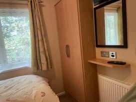 Trecco Bay - Holiday Accommodation 16124 - Somerset & Wiltshire - 1185921 - thumbnail photo 14