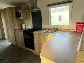 Grondre Holiday Park - Holiday Accommodation 16143 - South Wales - 1185927 - thumbnail photo 4