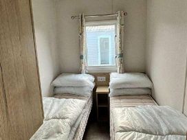 Grondre Holiday Park - Holiday Accommodation 16143 - South Wales - 1185927 - thumbnail photo 14