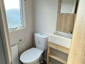 Grondre Holiday Park - Holiday Accommodation 16143 - South Wales - 1185927 - thumbnail photo 15