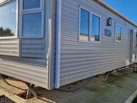 Grondre Holiday Park - Holiday Accommodation 16143 - South Wales - 1185927 - thumbnail photo 19
