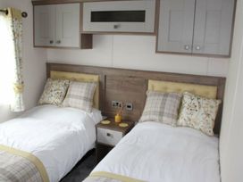 Whitecliff Bay Holiday Park - Holiday Accommodation 16182 - Isle of Wight & Hampshire - 1185937 - thumbnail photo 4