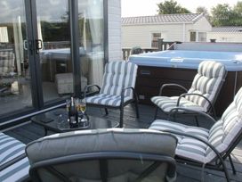 Whitecliff Bay Holiday Park - Holiday Accommodation 16182 - Isle of Wight & Hampshire - 1185937 - thumbnail photo 13