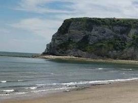 Whitecliff Bay Holiday Park - Holiday Accommodation 16182 - Isle of Wight & Hampshire - 1185937 - thumbnail photo 17