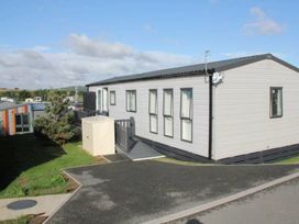 Whitecliff Bay Holiday Park - Holiday Accommodation 16182 - Isle of Wight & Hampshire - 1185937 - thumbnail photo 19