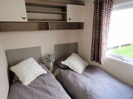 Golden Palm Resort - Holiday Accommodation 16189 - Lincolnshire - 1185938 - thumbnail photo 12