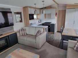 Seashore Holiday Park - Holiday Accommodation 16220 - Norfolk - 1185944 - thumbnail photo 2