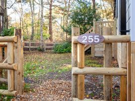 Kelling Heath Holiday Park - Holiday Accommodation 16221 - Norfolk - 1185945 - thumbnail photo 19