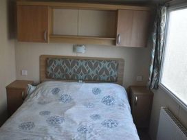 Weymouth Bay Holiday Park - Holiday Accommodation 16230 - Dorset - 1185947 - thumbnail photo 9