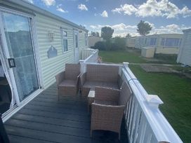 Seawick Holiday Park - Holiday Accommodation 16250 - Suffolk & Essex - 1185954 - thumbnail photo 7