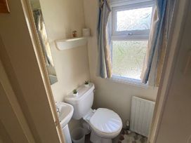 Seawick Holiday Park - Holiday Accommodation 16250 - Suffolk & Essex - 1185954 - thumbnail photo 11