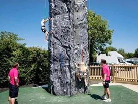 Seawick Holiday Park - Holiday Accommodation 16250 - Suffolk & Essex - 1185954 - thumbnail photo 16