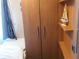 Lyons Sunnysands Holiday Park - Holiday Accommodation 16276 - Mid Wales - 1185961 - thumbnail photo 16