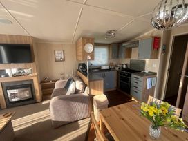 Blue Dolphin Holiday Park - Holiday Accommodation 16278 - North Yorkshire (incl. Whitby) - 1185962 - thumbnail photo 2